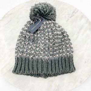 Melrose And Market Gray Pink‎ Fuzzy Knit Pom Fashion Beanie NWT
